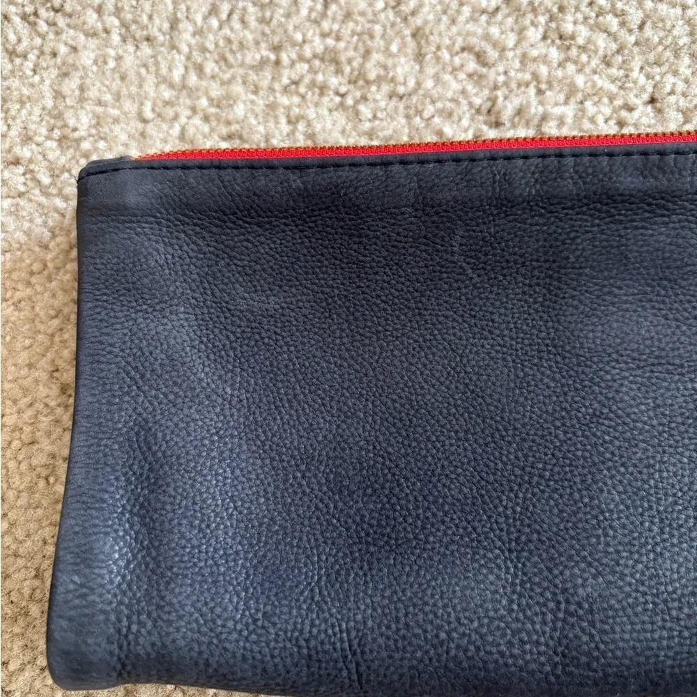 CLARE V. Los Angeles Anthropologie casual Navy blue suede clutch handheld purse